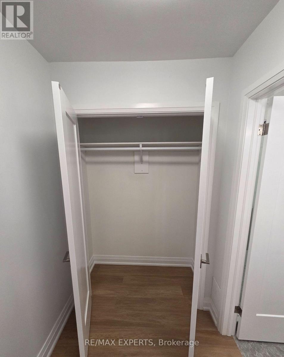 78a - 76 Lakeshore Road E, Mississauga, Ontario  L5G 1E1 - Photo 5 - W12604134