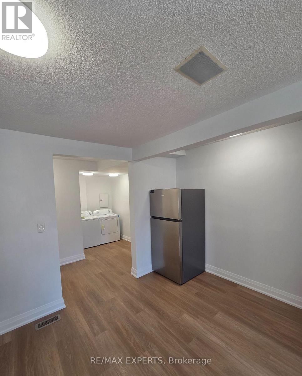 78a - 76 Lakeshore Road E, Mississauga, Ontario  L5G 1E1 - Photo 8 - W12604134