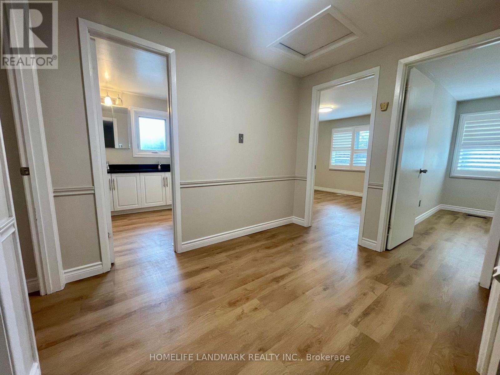 2149 Constance Drive, Oakville, Ontario  L6J 5L2 - Photo 14 - W12604186