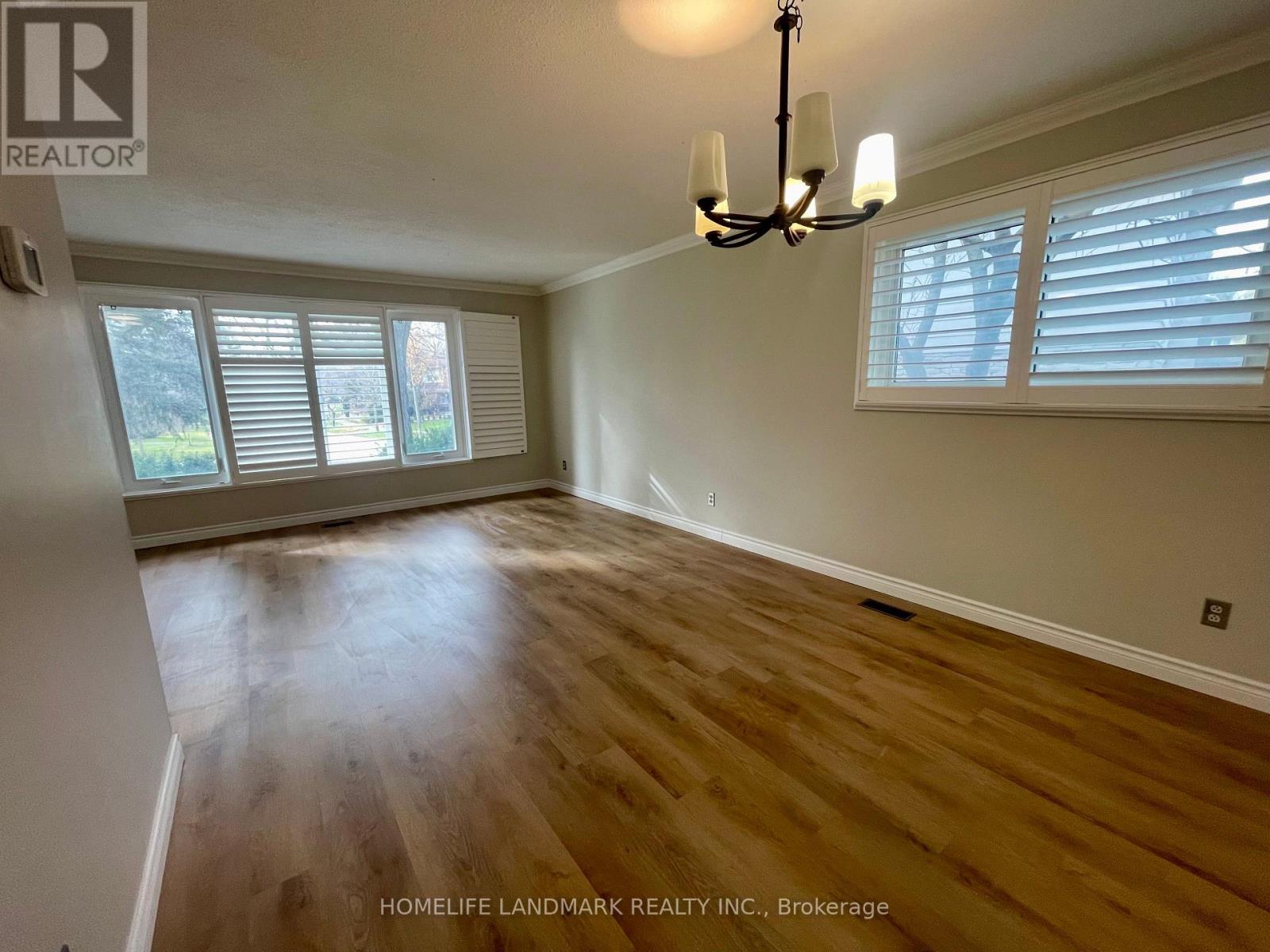 2149 Constance Drive, Oakville, Ontario  L6J 5L2 - Photo 8 - W12604186