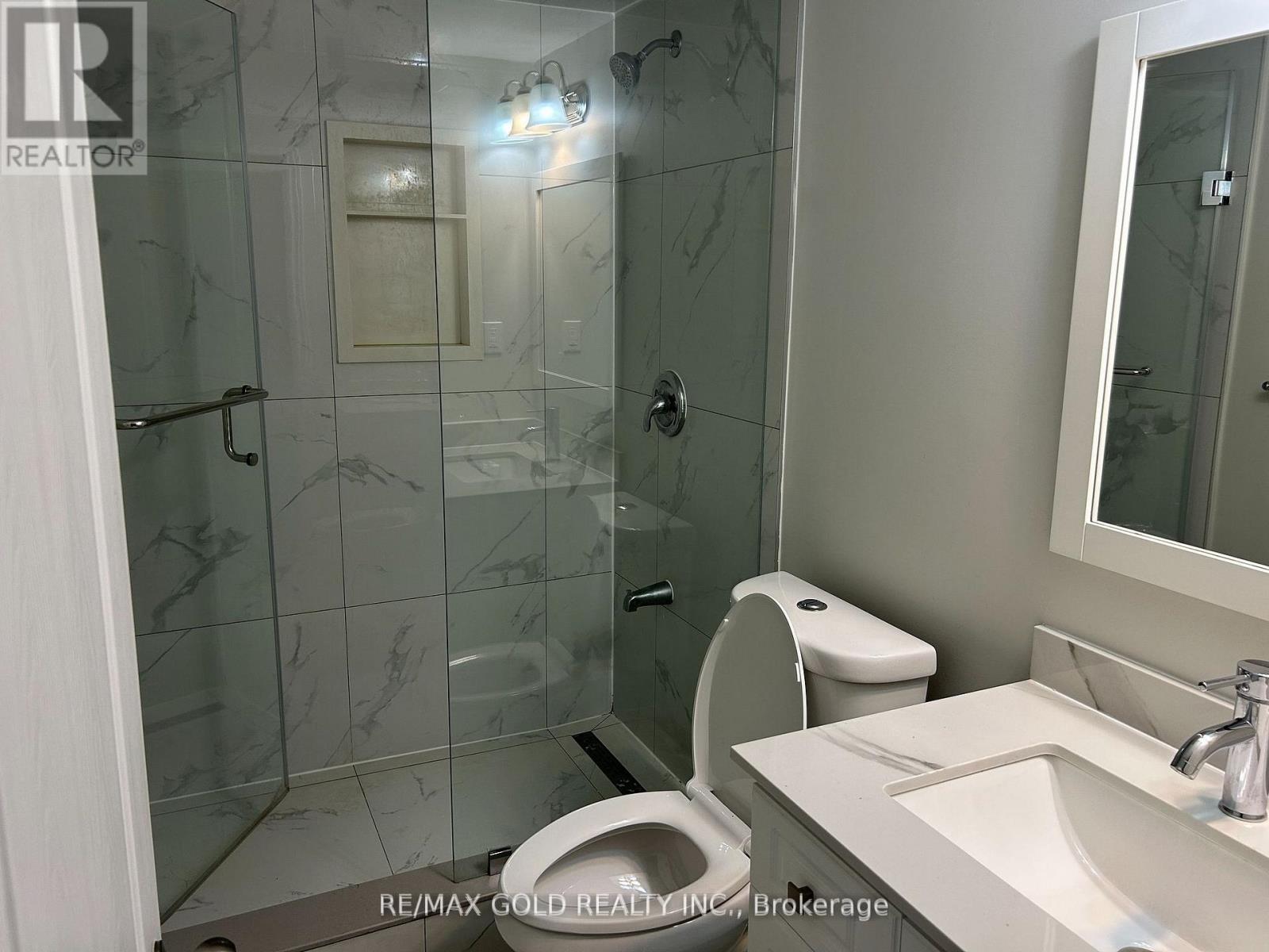 Bsmt - 40 Barr Crescent, Brampton (Heart Lake East), Ontario  L6Z 3E5 - Photo 3 - W12604208