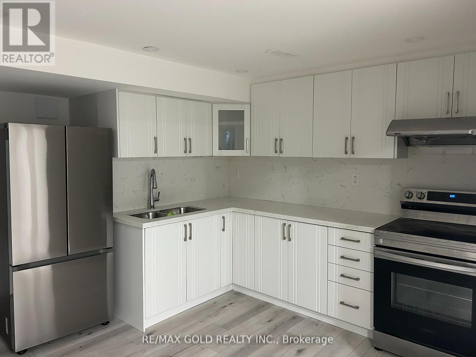 Bsmt - 40 Barr Crescent, Brampton (Heart Lake East), Ontario  L6Z 3E5 - Photo 5 - W12604208