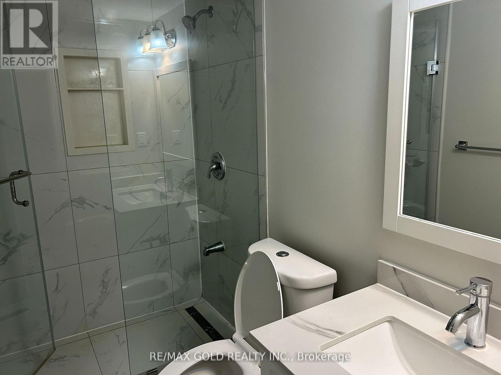 Bsmt - 40 Barr Crescent, Brampton (Heart Lake East), Ontario  L6Z 3E5 - Photo 7 - W12604208