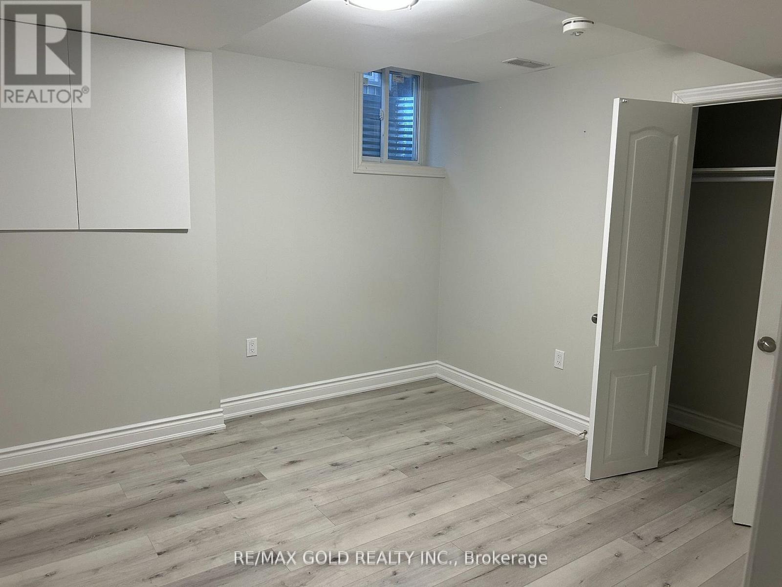 Bsmt - 40 Barr Crescent, Brampton (Heart Lake East), Ontario  L6Z 3E5 - Photo 8 - W12604208