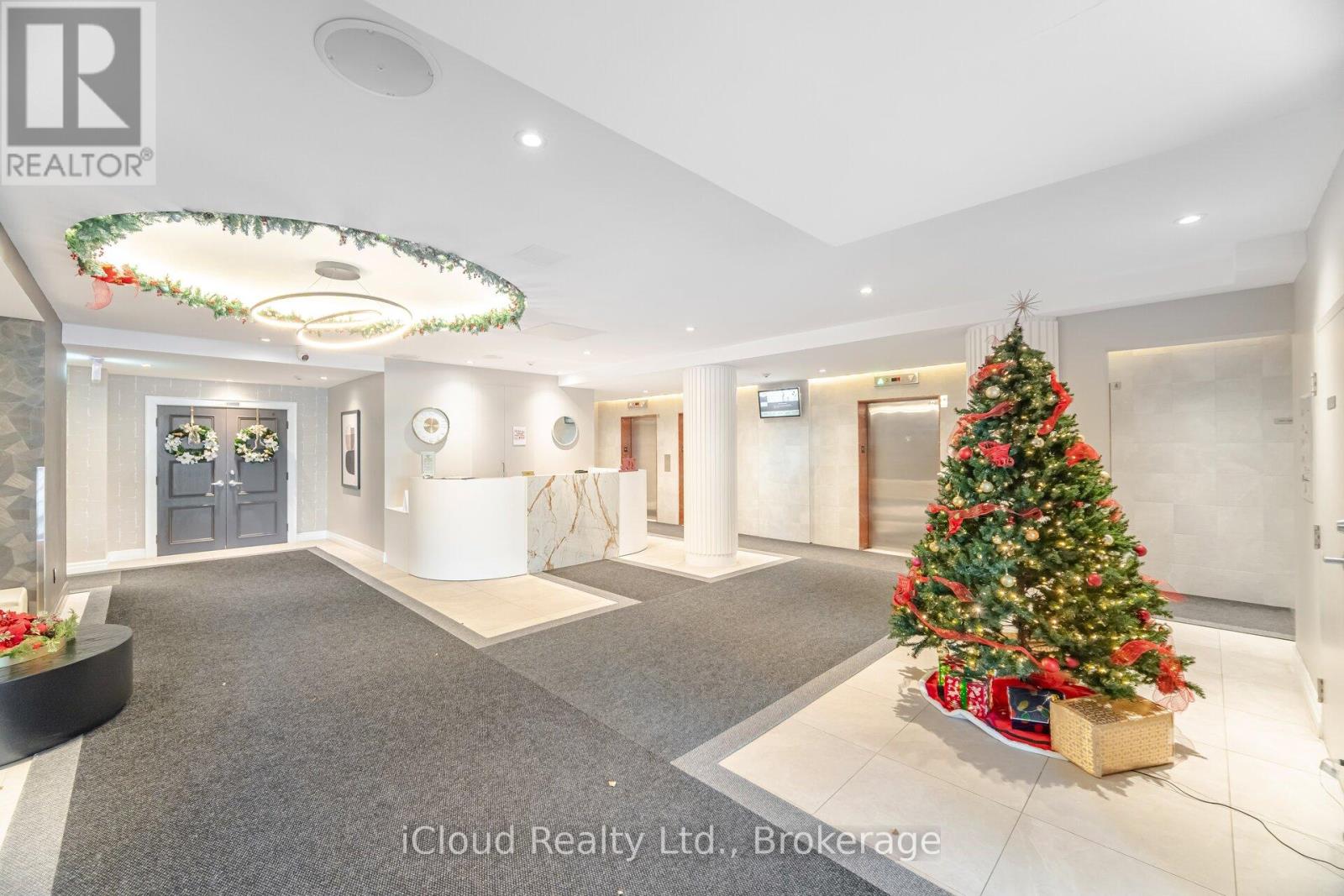 1511 - 550 Webb Drive, Mississauga, Ontario  L5B 3Y4 - Photo 4 - W12600896