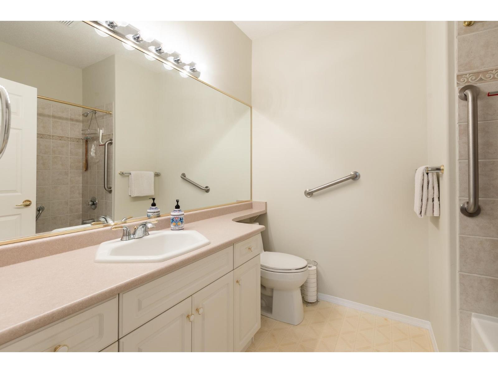 424 13880 70 Avenue, Surrey, British Columbia  V3W 0T3 - Photo 19 - R3072168