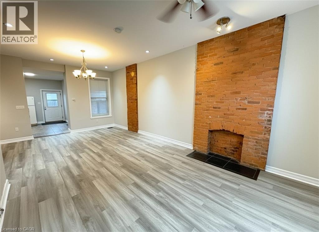 126 Park Street N, Hamilton, Ontario L8P 3E8 - Photo 2 - 40785783