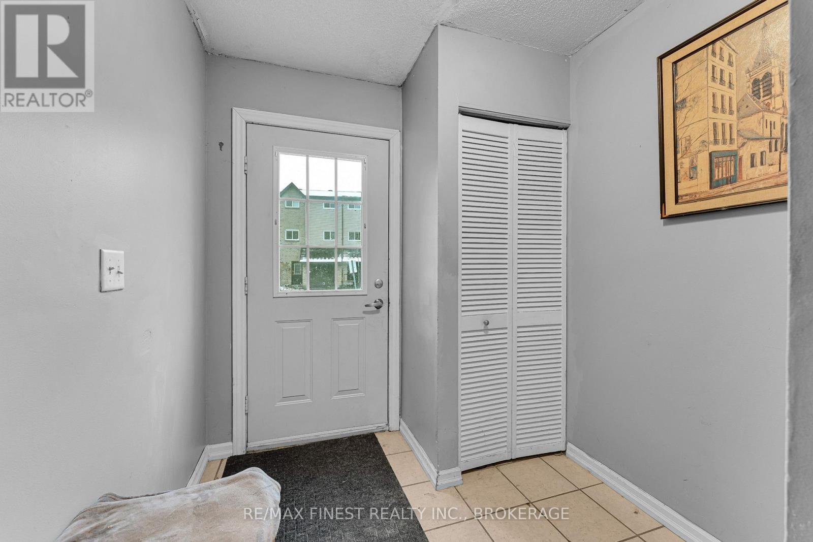 1101 Craig Lane, Kingston, Ontario K7M 7W6 - Photo 2 - X12604270