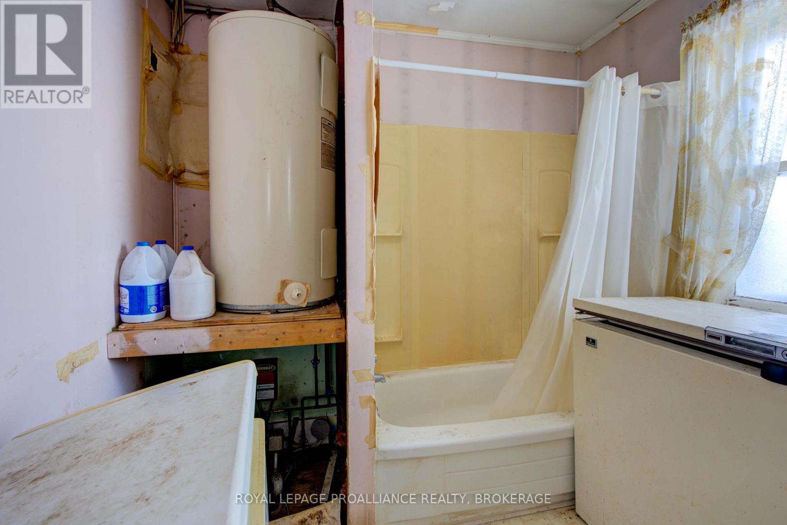 568 Ritchie Side Road, Tay Valley, Ontario  K0G 1X0 - Photo 16 - X12604462