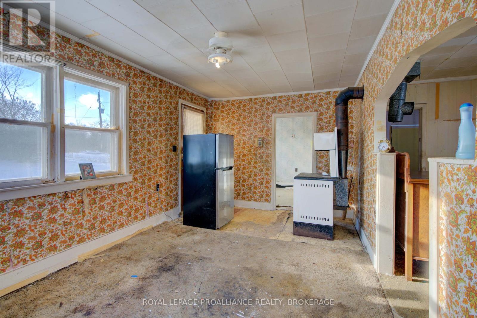 568 Ritchie Side Road, Tay Valley, Ontario  K0G 1X0 - Photo 21 - X12604462