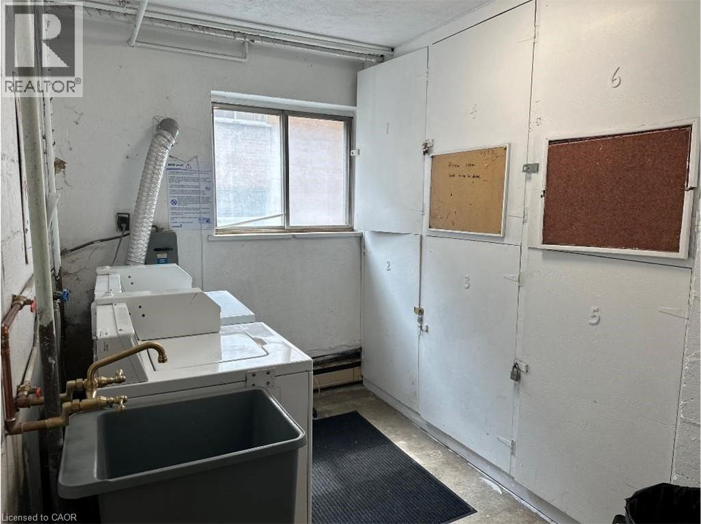 981 Mohawk Road E, Hamilton, Ontario  L8T 2R9 - Photo 38 - 40792572