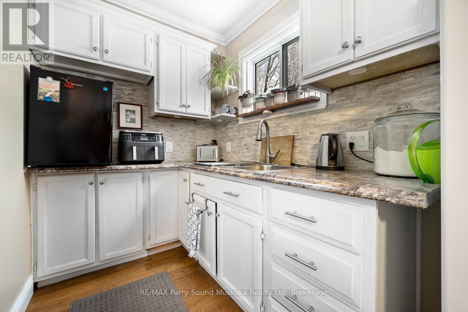 37 Louisa Street, Parry Sound, Ontario  P2A 2V7 - Photo 23 - X12604426