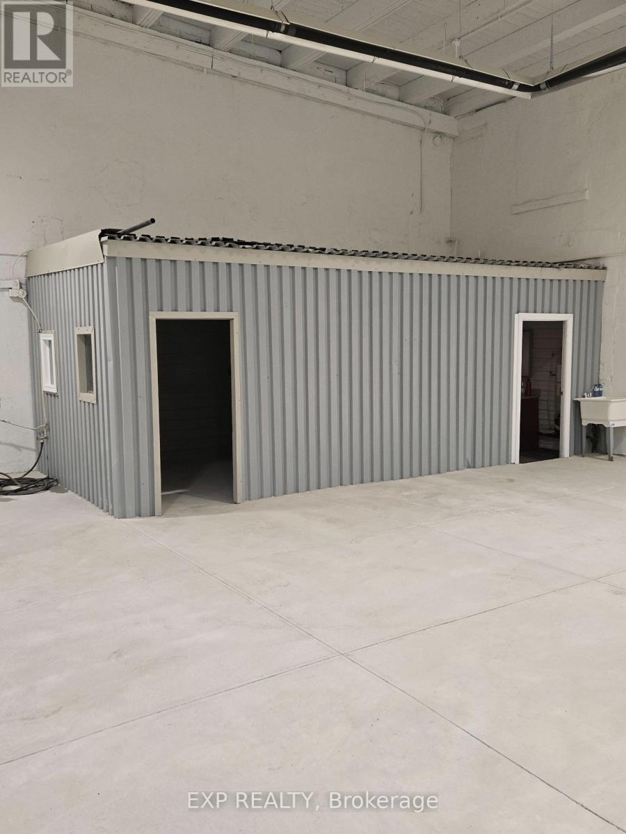 143 Borden Avenue, Central Elgin, Ontario  N0L 1B0 - Photo 10 - X12604468