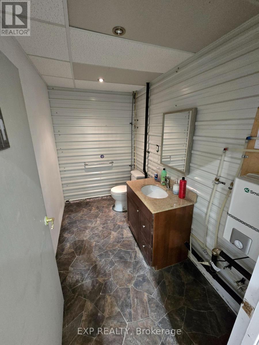 143 Borden Avenue, Central Elgin, Ontario  N0L 1B0 - Photo 4 - X12604468