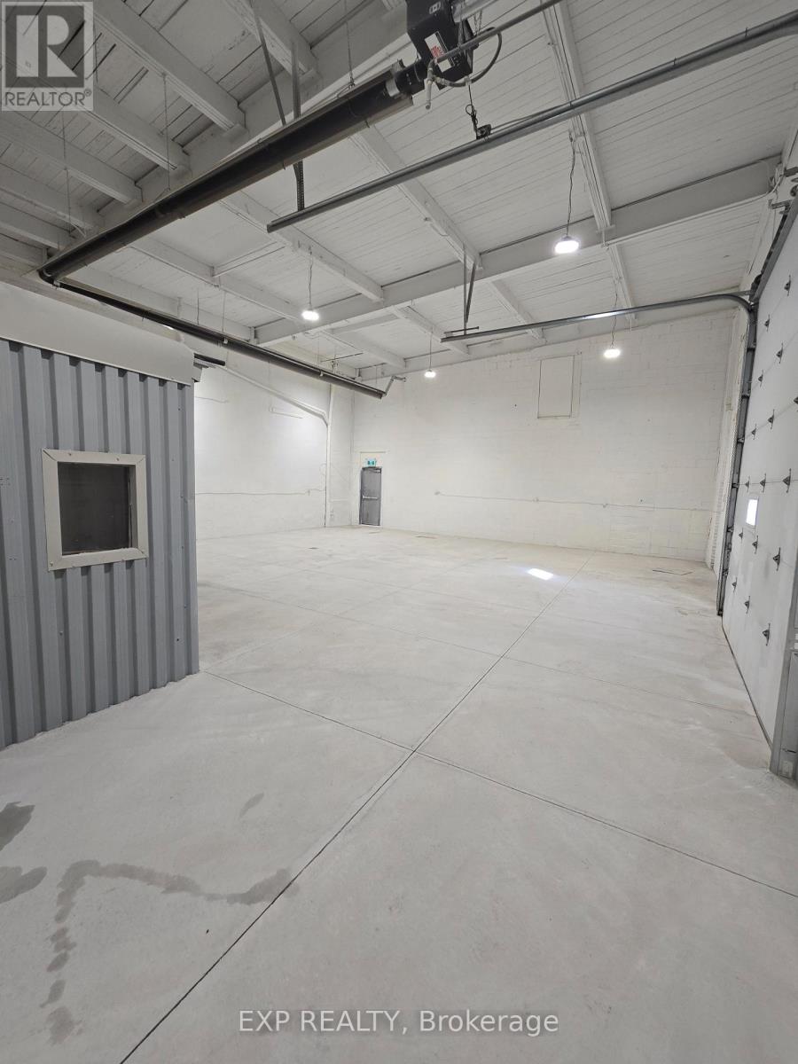 143 Borden Avenue, Central Elgin, Ontario  N0L 1B0 - Photo 5 - X12604468