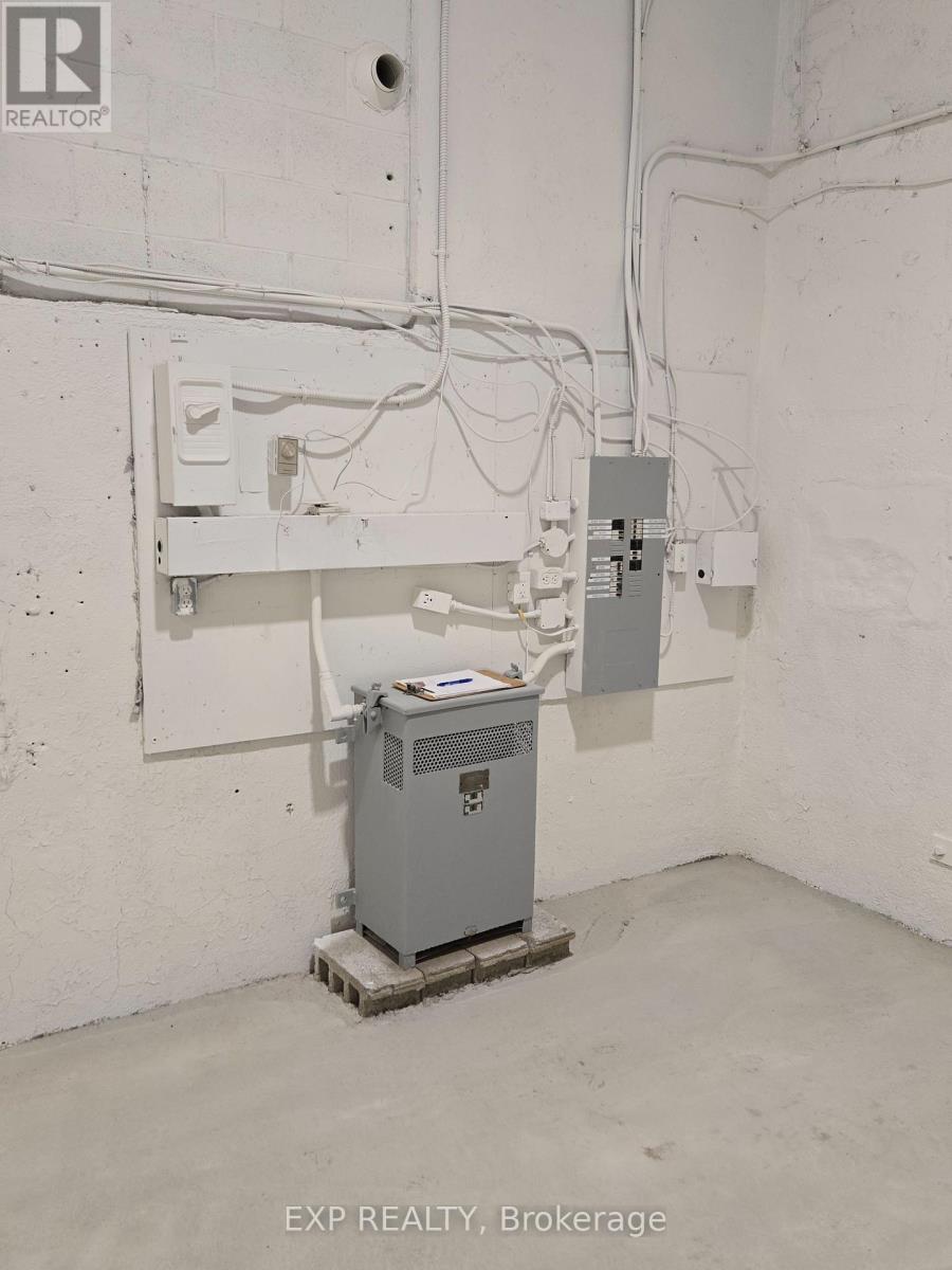 143 Borden Avenue, Central Elgin, Ontario  N0L 1B0 - Photo 6 - X12604468