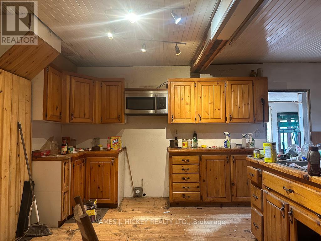 979 Lea Street, Pembroke, Ontario  K8A 6H9 - Photo 2 - X12604412