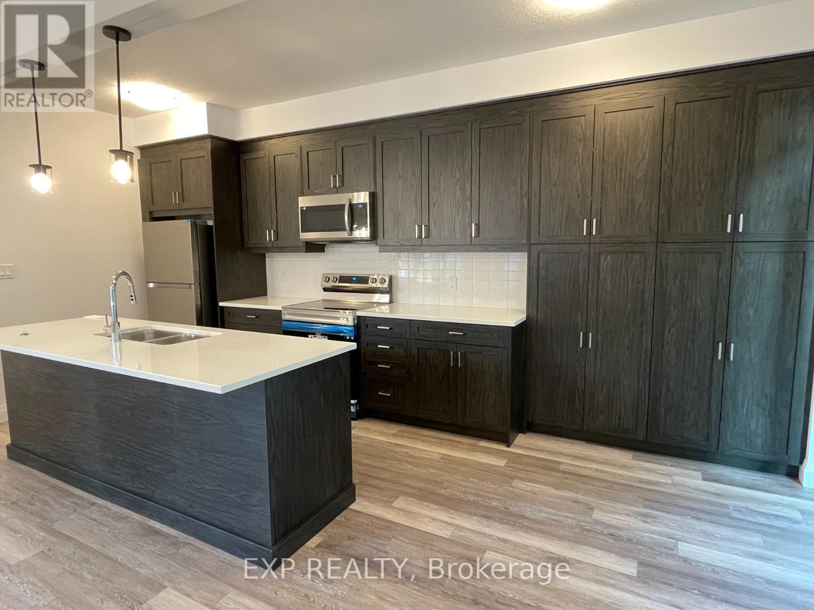 Unit#17 - 143 Elgin Street, Cambridge, Ontario  N1R 0E1 - Photo 42 - X12604138