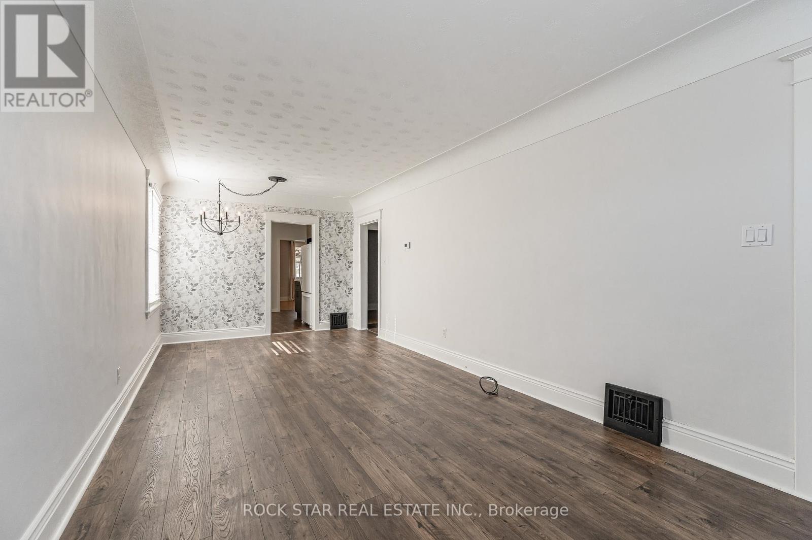 257 Tragina Avenue N, Hamilton, Ontario  L8H 5C9 - Photo 5 - X12604174