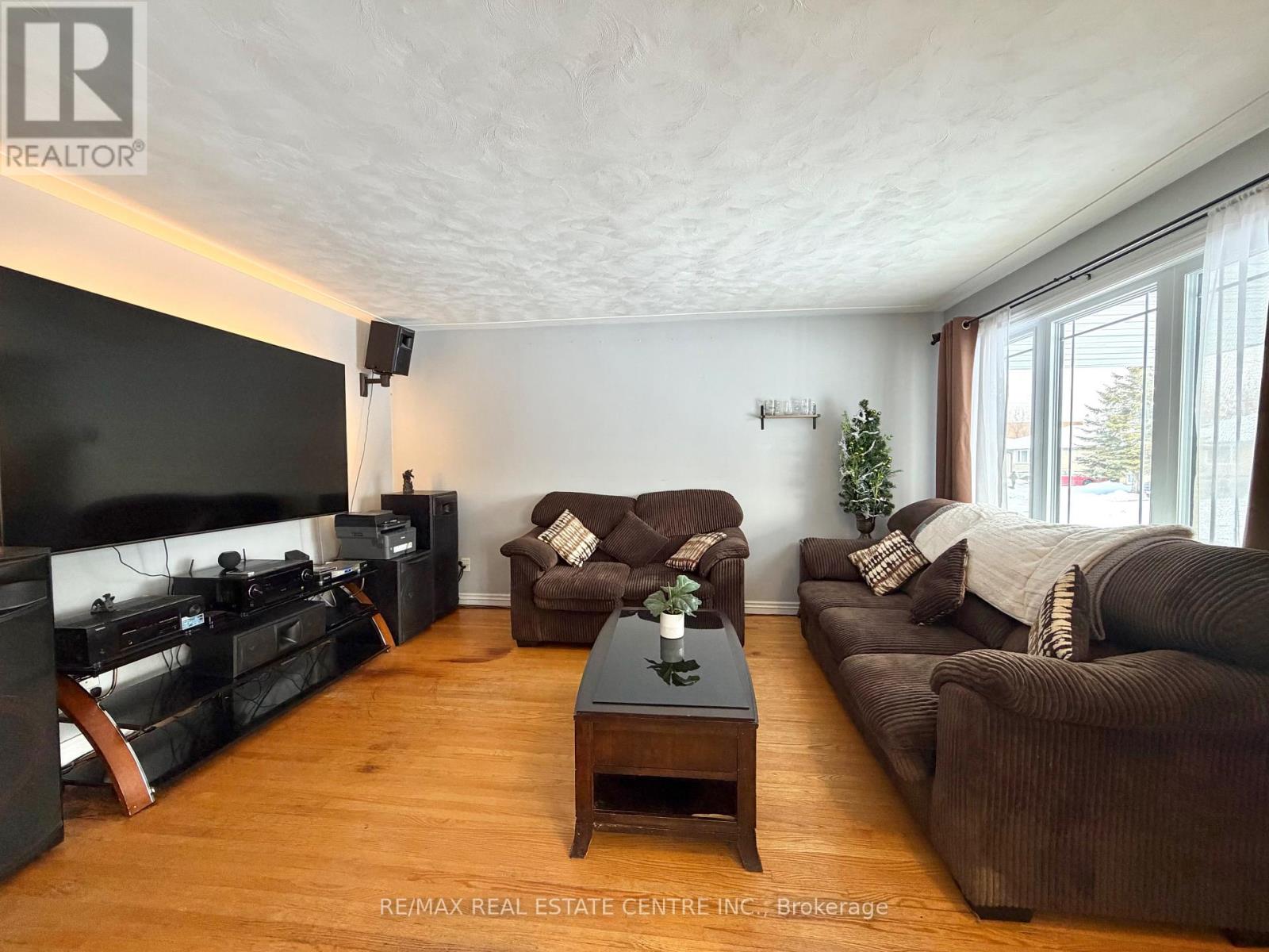 66 Chalmers Street S, Cambridge, Ontario  N1R 6A6 - Photo 12 - X12604188