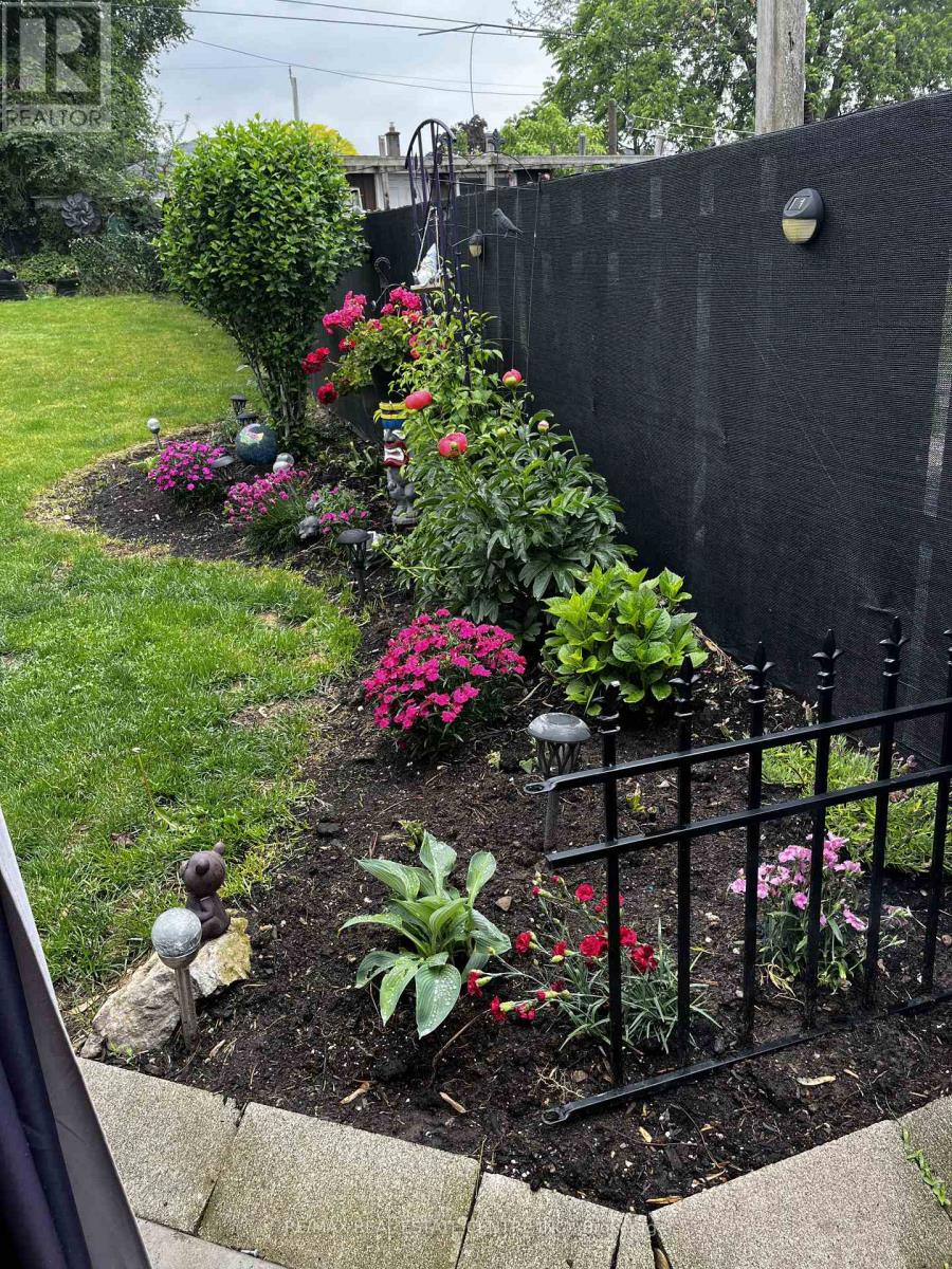 66 Chalmers Street S, Cambridge, Ontario  N1R 6A6 - Photo 45 - X12604188