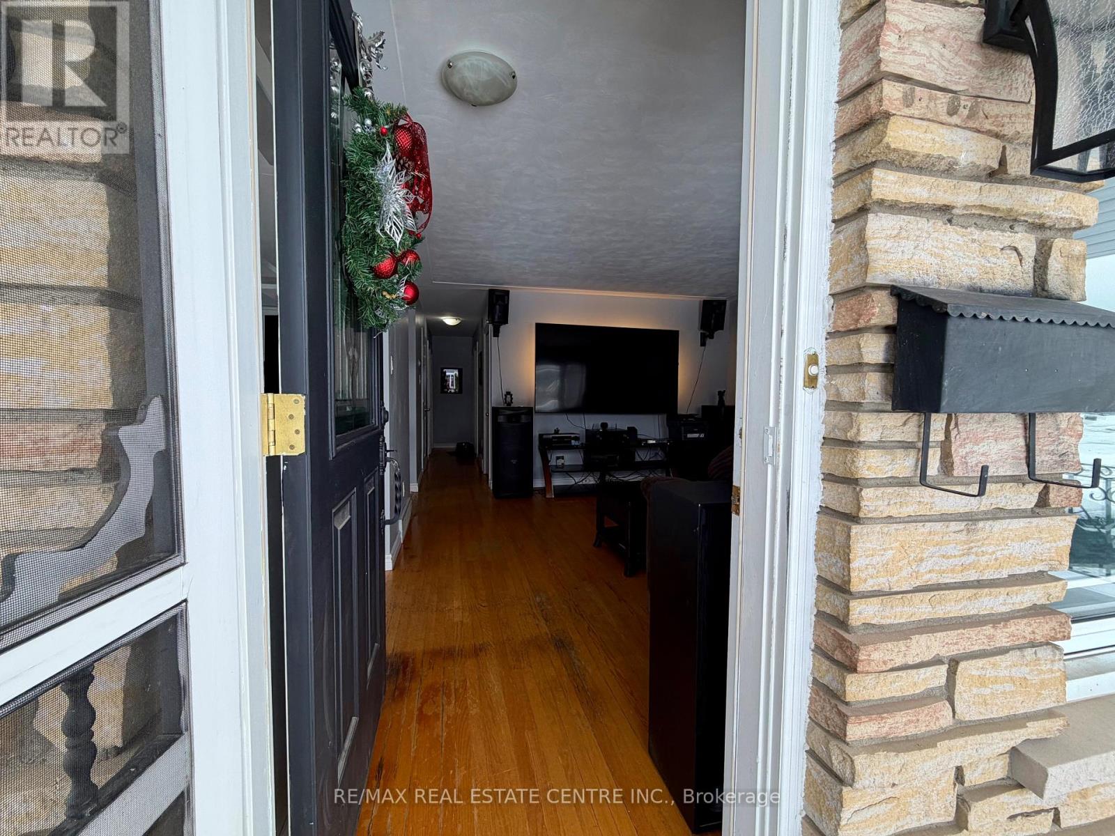 66 Chalmers Street S, Cambridge, Ontario  N1R 6A6 - Photo 9 - X12604188