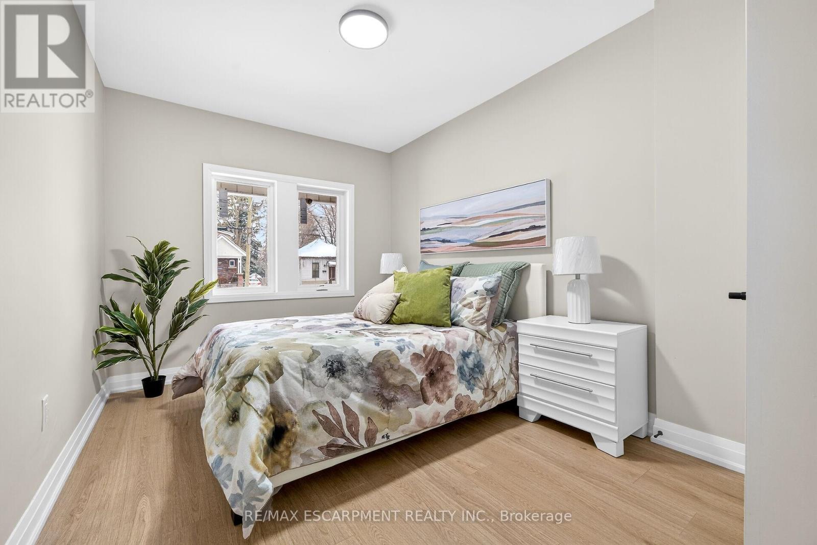 257 Broadway Avenue, Hamilton, Ontario  L8S 2W7 - Photo 12 - X12604220