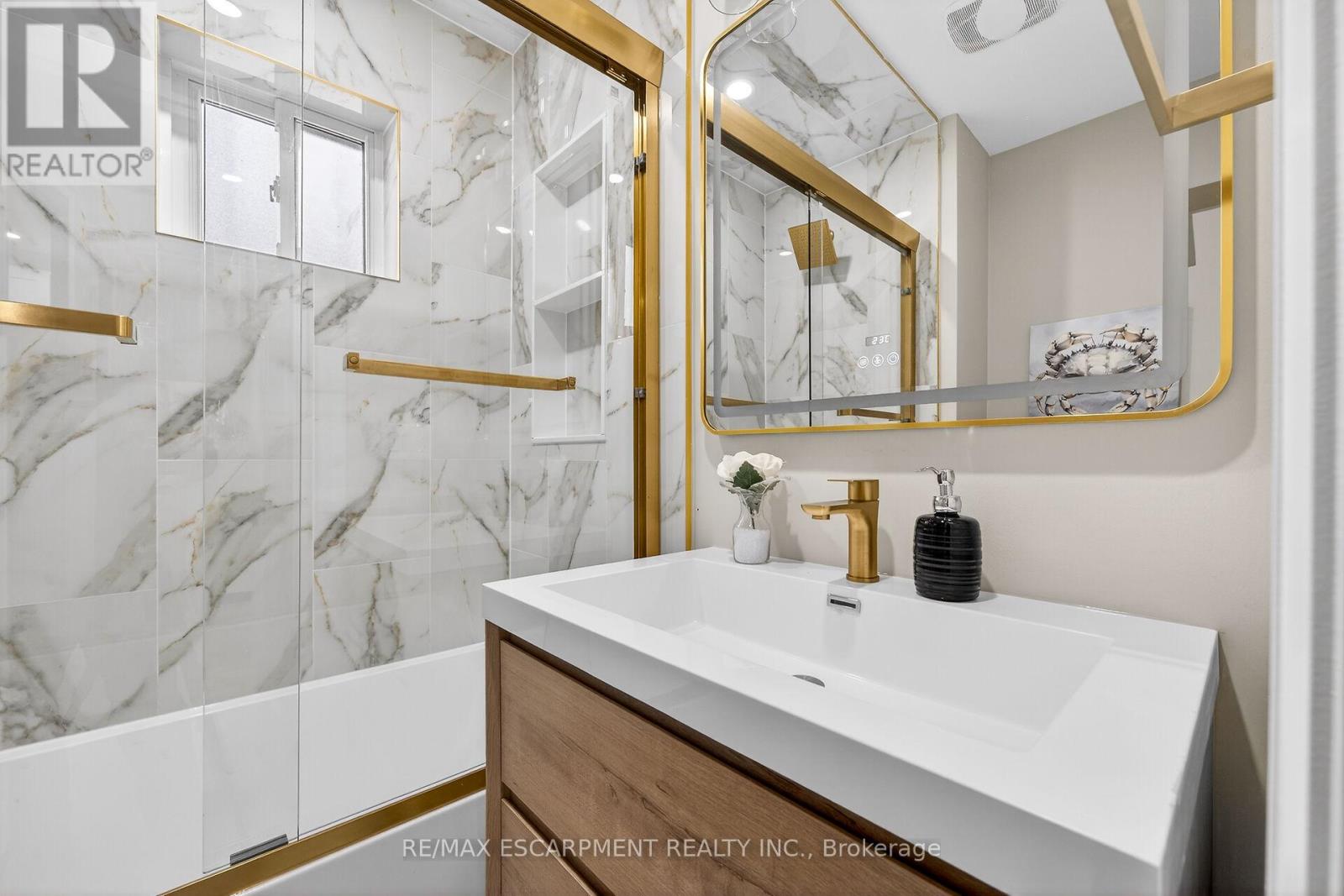 257 Broadway Avenue, Hamilton, Ontario  L8S 2W7 - Photo 15 - X12604220