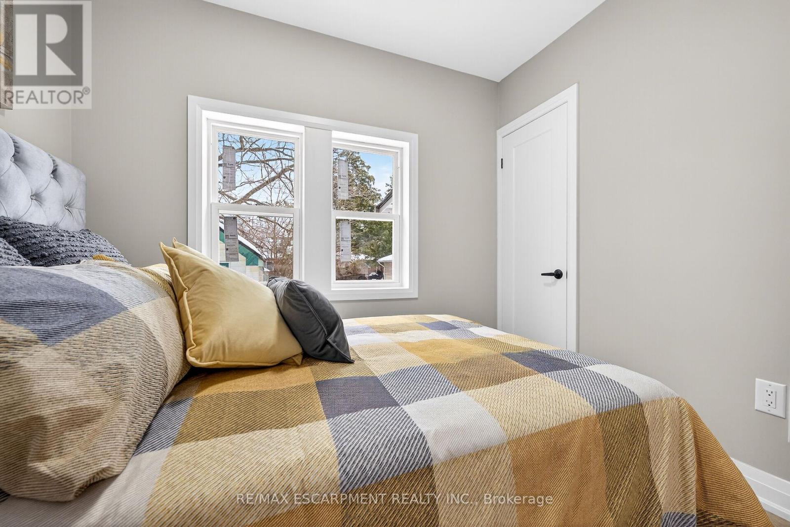 257 Broadway Avenue, Hamilton, Ontario  L8S 2W7 - Photo 18 - X12604220