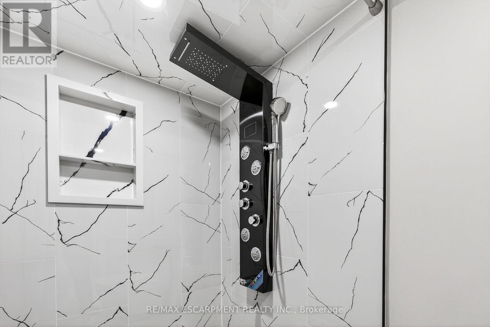 257 Broadway Avenue, Hamilton, Ontario  L8S 2W7 - Photo 37 - X12604220