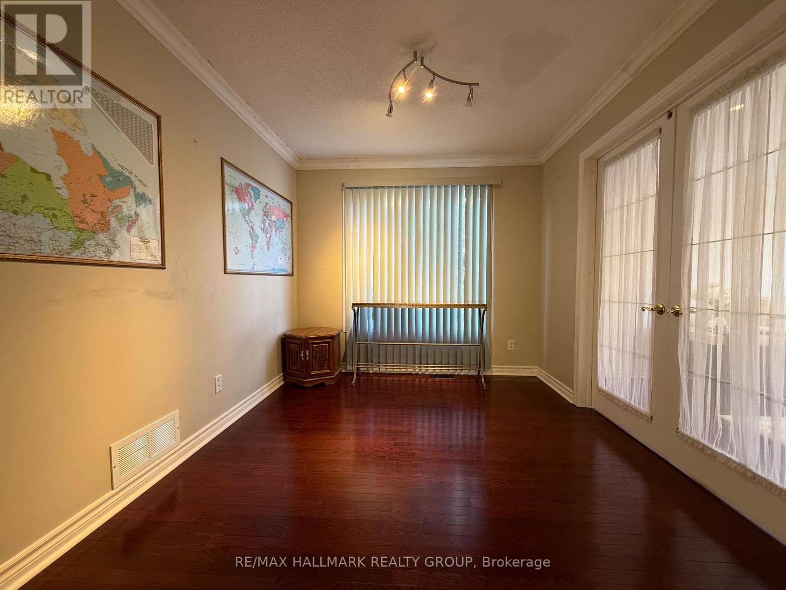 2 Kentsdale Drive E, Ottawa, Ontario  K2G 6K2 - Photo 6 - X12604338