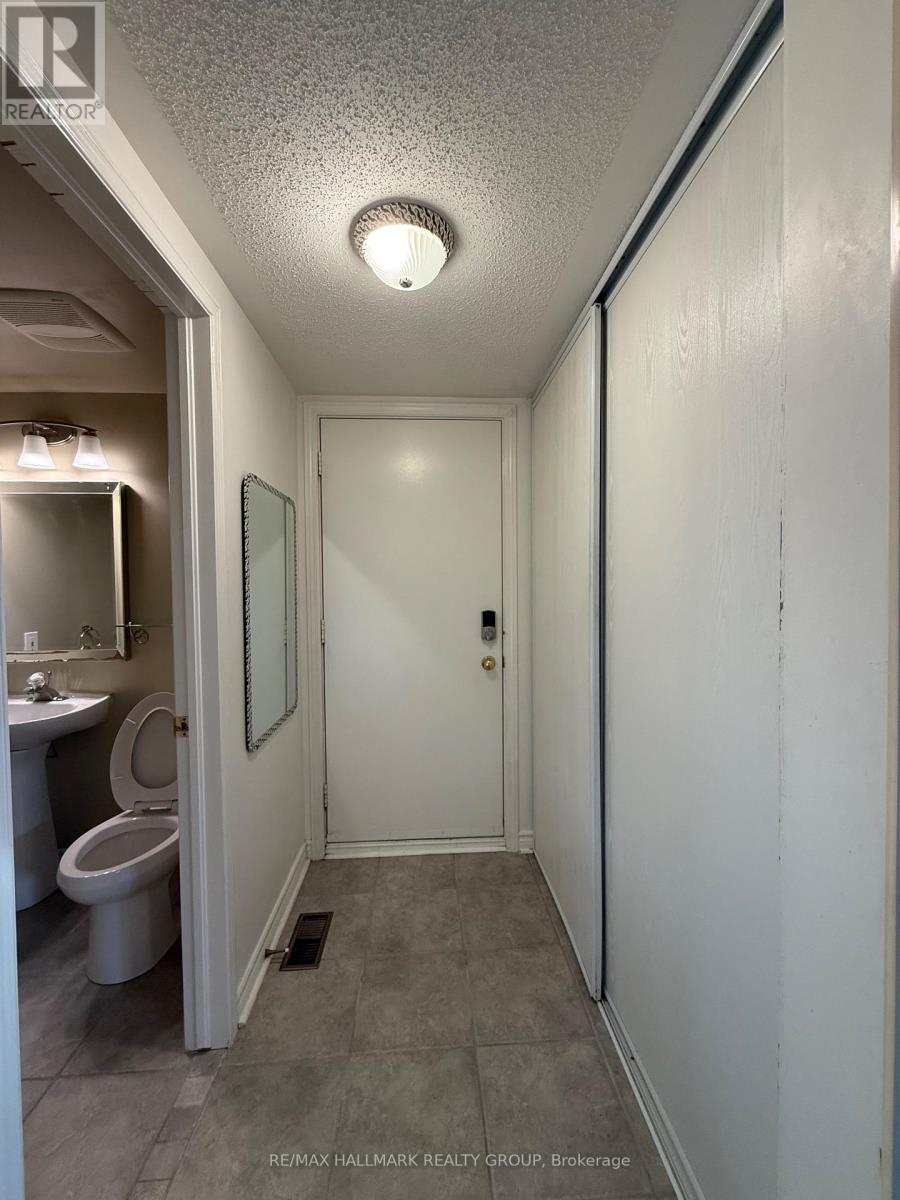 2 Kentsdale Drive E, Ottawa, Ontario  K2G 6K2 - Photo 8 - X12604338