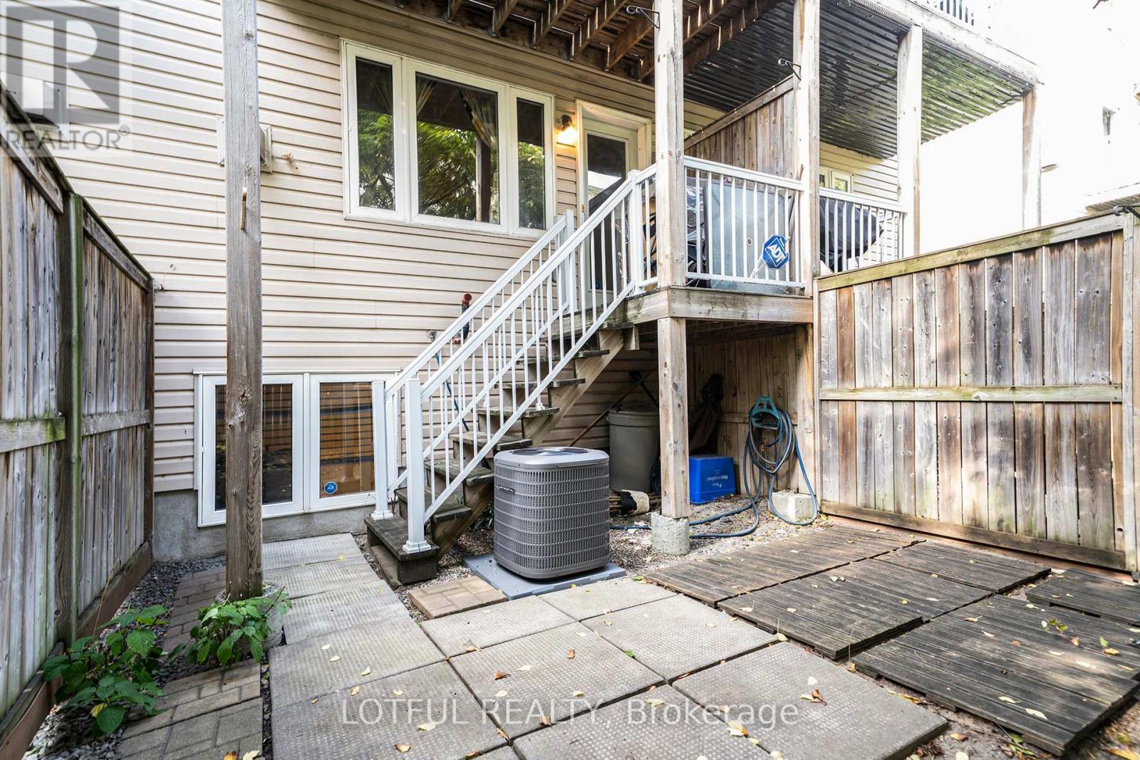 58 Steele Park Private, Ottawa, Ontario  K1J 0J2 - Photo 18 - X12604424