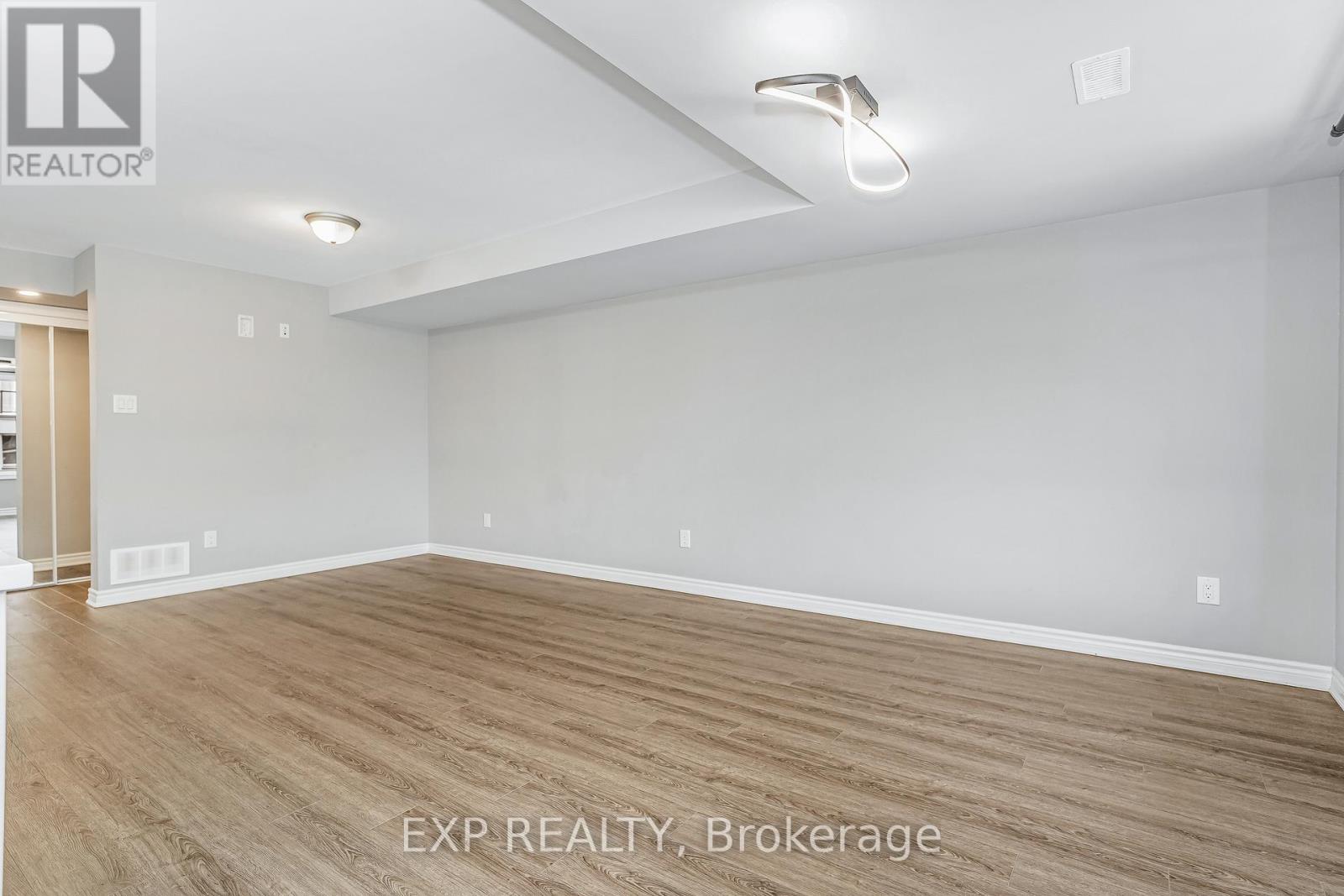 635 Makwa Private, Ottawa, Ontario  K1K 5A3 - Photo 11 - X12604452