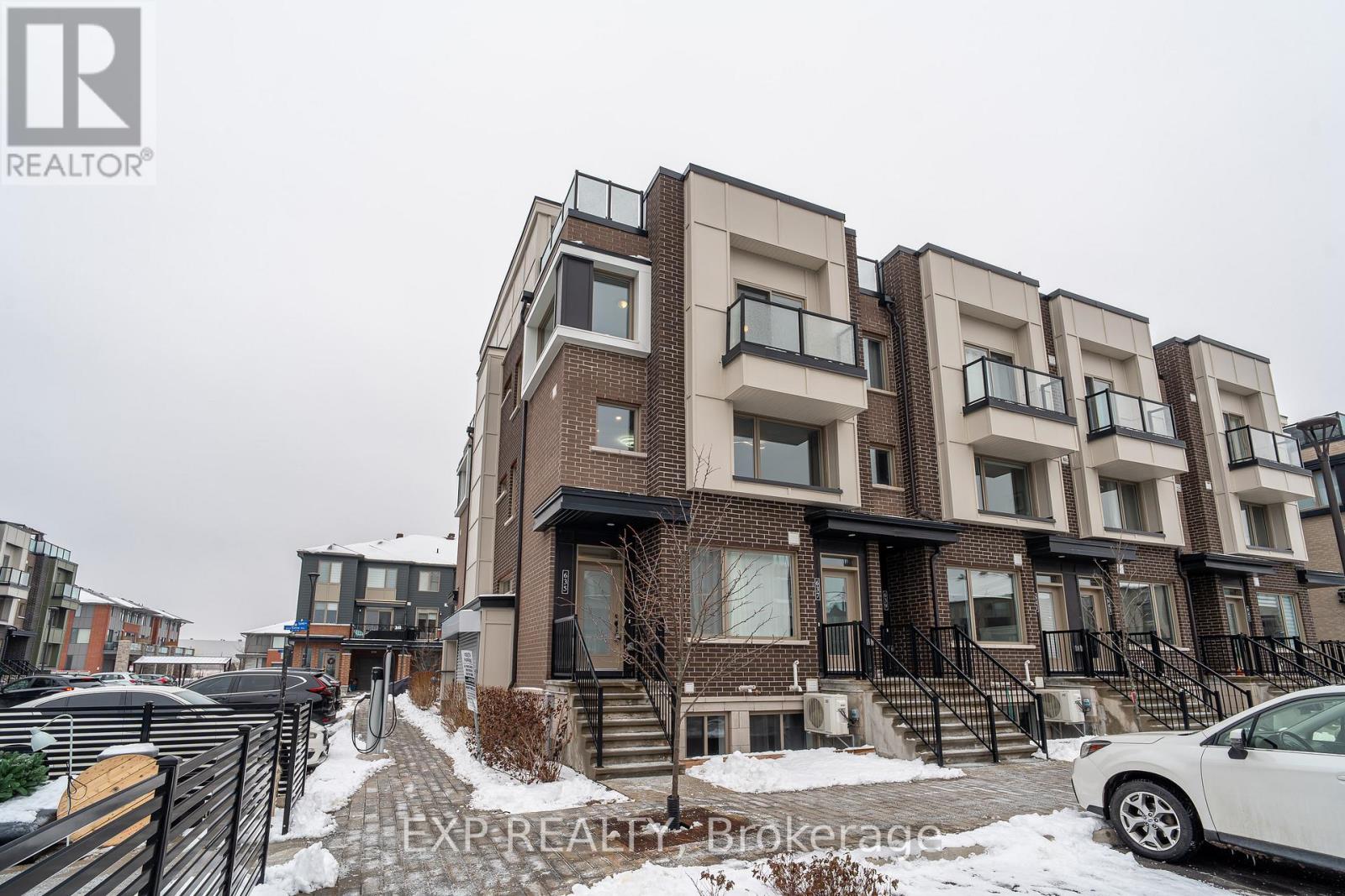 635 Makwa Private, Ottawa, Ontario  K1K 5A3 - Photo 2 - X12604452