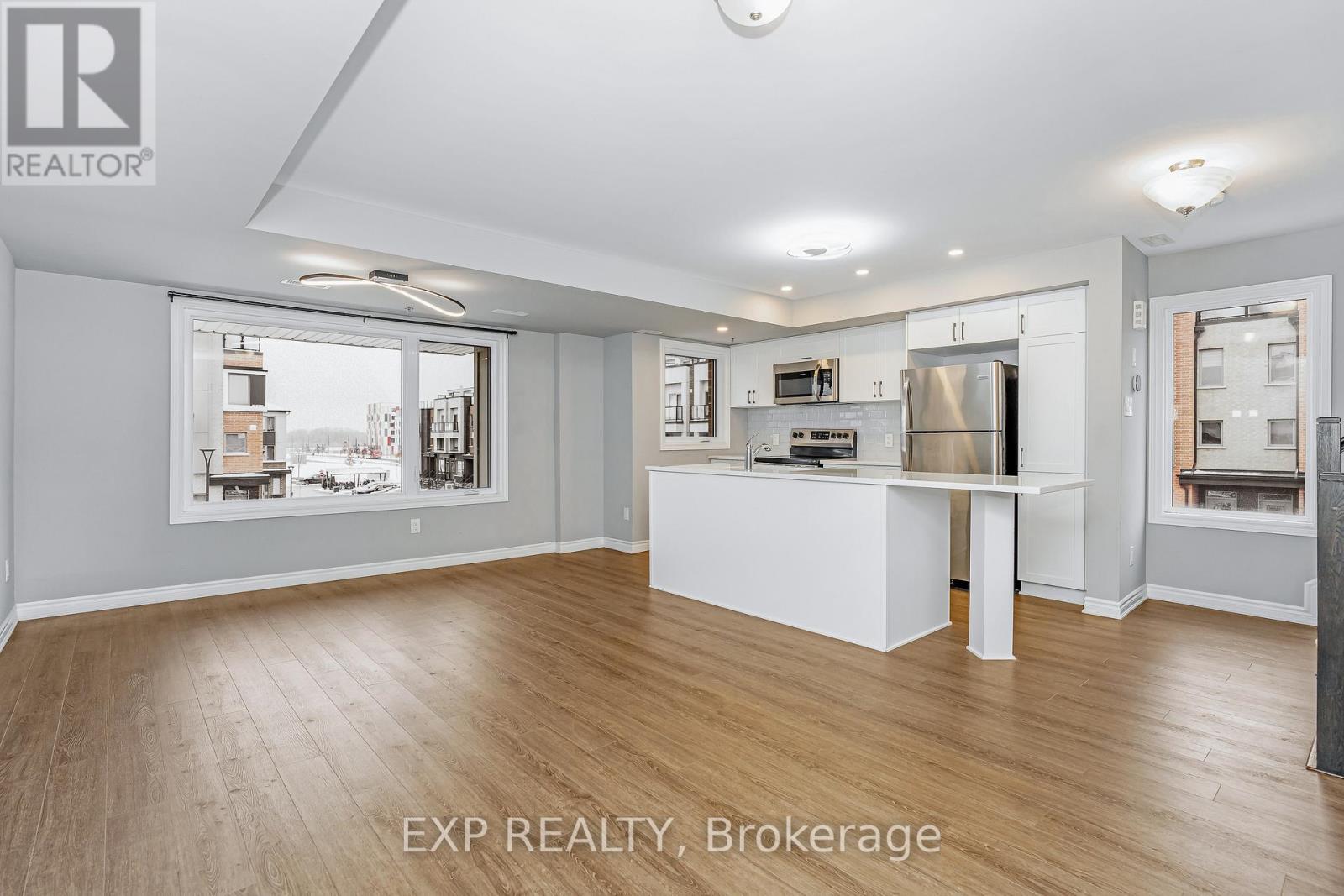 635 Makwa Private, Ottawa, Ontario  K1K 5A3 - Photo 5 - X12604452