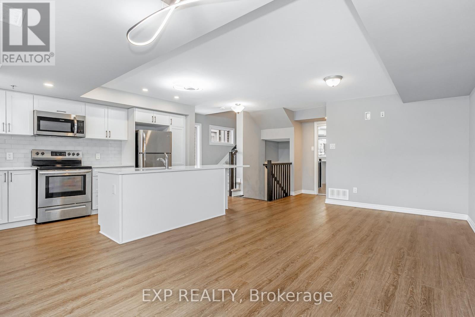 635 Makwa Private, Ottawa, Ontario  K1K 5A3 - Photo 7 - X12604452