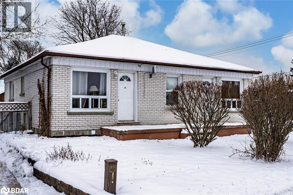 34/36 CENTRE STREET, angus, Ontario