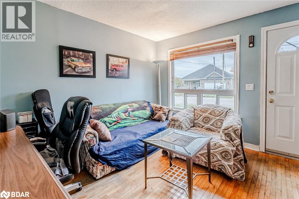 34/36 Centre Street, Angus, Ontario  L0M 1B0 - Photo 6 - 40792574