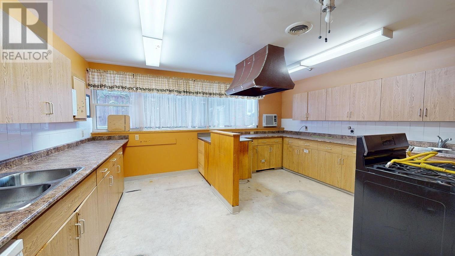 1020 Queen St E, Sault Ste. Marie, Ontario  P6A 2C6 - Photo 33 - SM253416