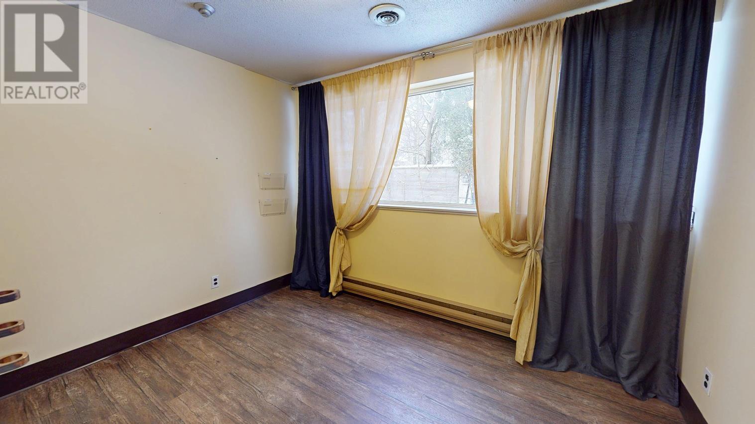 1020 Queen St E, Sault Ste. Marie, Ontario  P6A 2C6 - Photo 31 - SM253416