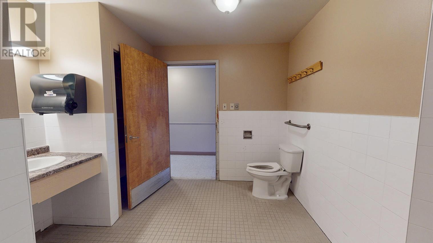 1020 Queen St E, Sault Ste. Marie, Ontario  P6A 2C6 - Photo 46 - SM253416