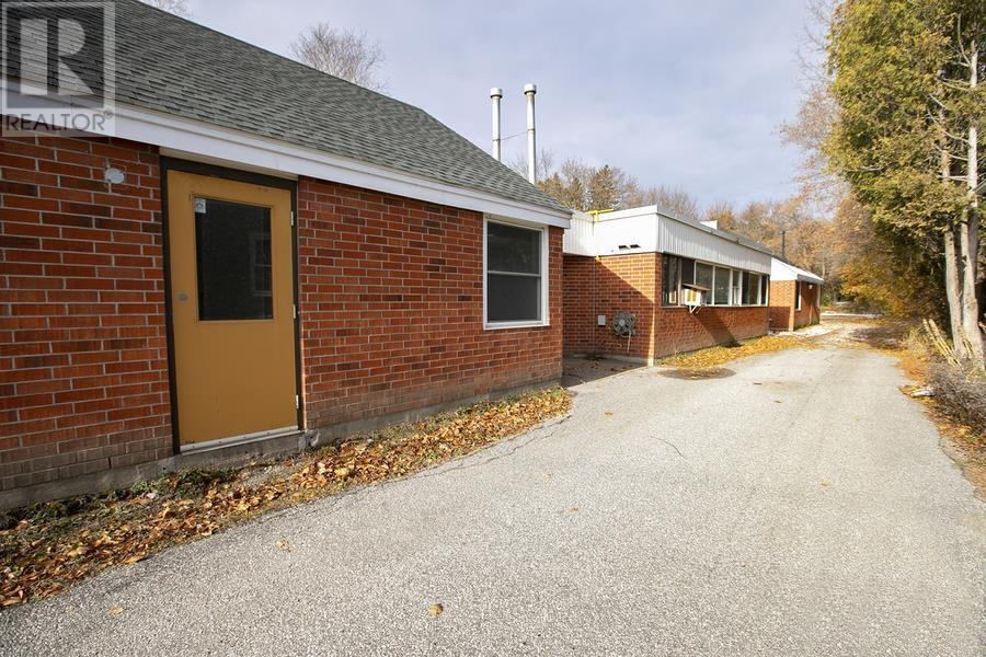 1020 Queen St E, Sault Ste. Marie, Ontario  P6A 2C6 - Photo 9 - SM253416