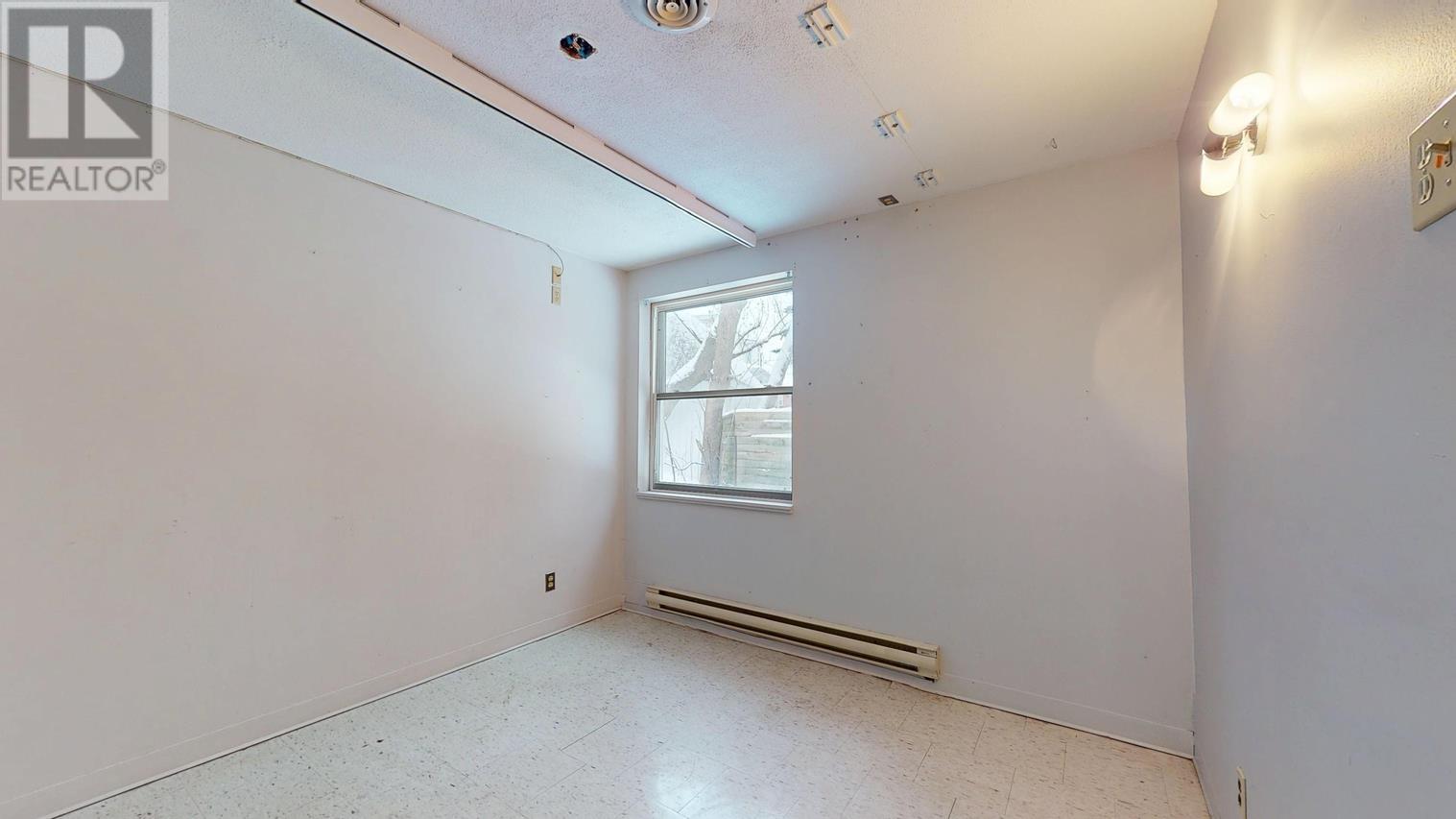 1020 Queen St E, Sault Ste. Marie, Ontario  P6A 2C6 - Photo 21 - SM253416