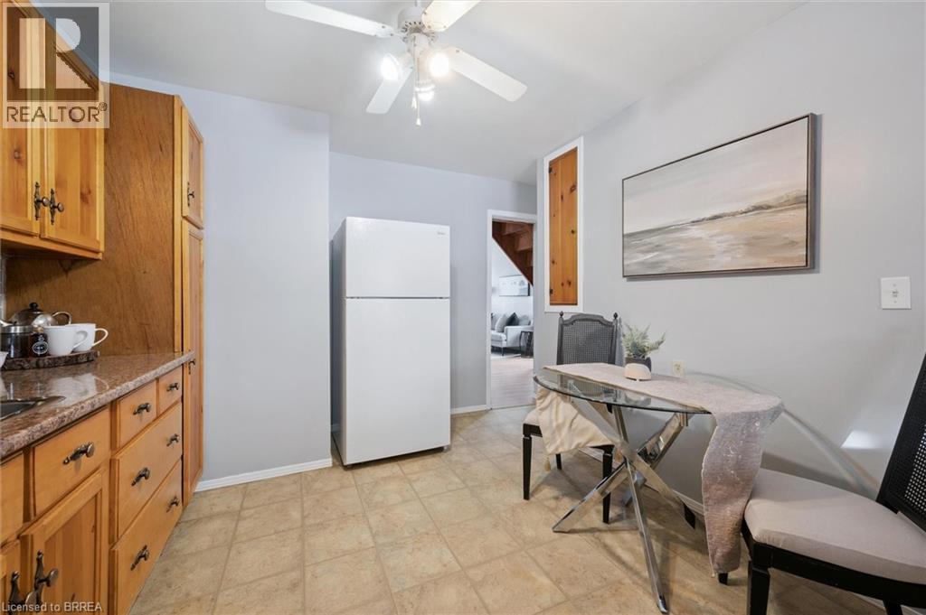 11 Hill Avenue, Brantford, Ontario  N3R 4G8 - Photo 6 - 40792028