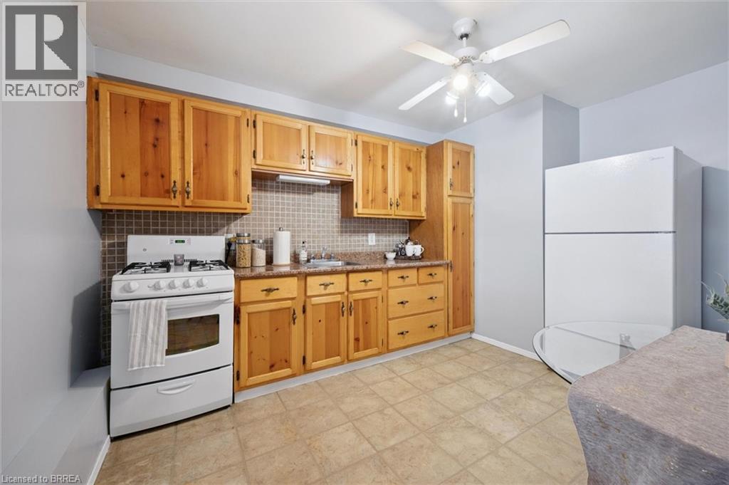 11 Hill Avenue, Brantford, Ontario  N3R 4G8 - Photo 7 - 40792028