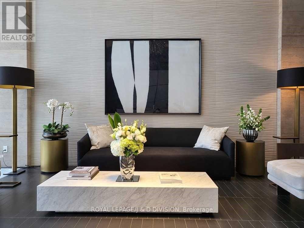 1812 - 188 Cumberland Street, Toronto, Ontario  M5R 0B6 - Photo 12 - C12604342