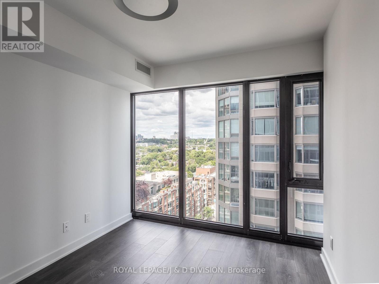 1812 - 188 Cumberland Street, Toronto, Ontario  M5R 0B6 - Photo 7 - C12604342