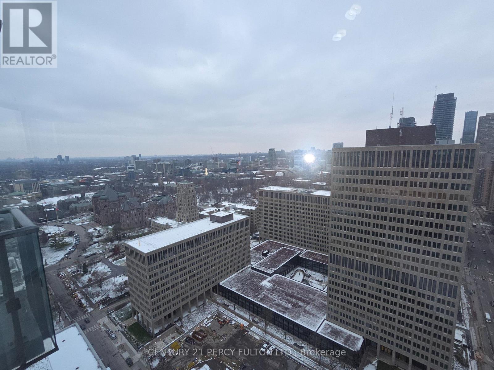 3303 - 832 Bay Street, Toronto, Ontario  M5S 1Z6 - Photo 6 - C12604344