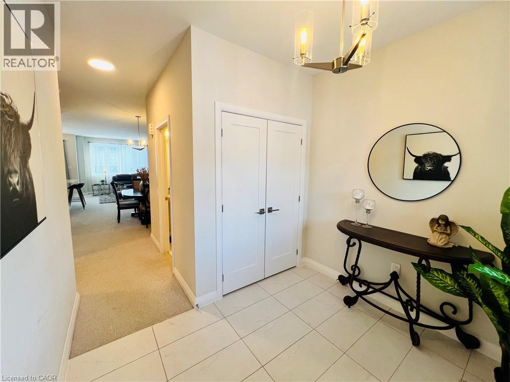 11 Cherry Blossom Heights, Hamilton, Ontario  L9B 0E9 - Photo 4 - 40792259